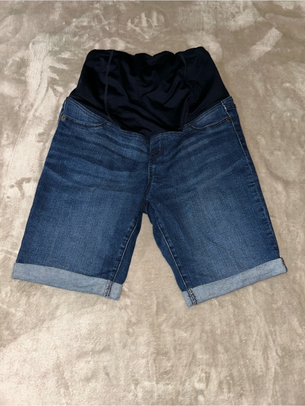 Isabel Maternity Denim Bermuda Shorts in Dark Wash Size 6